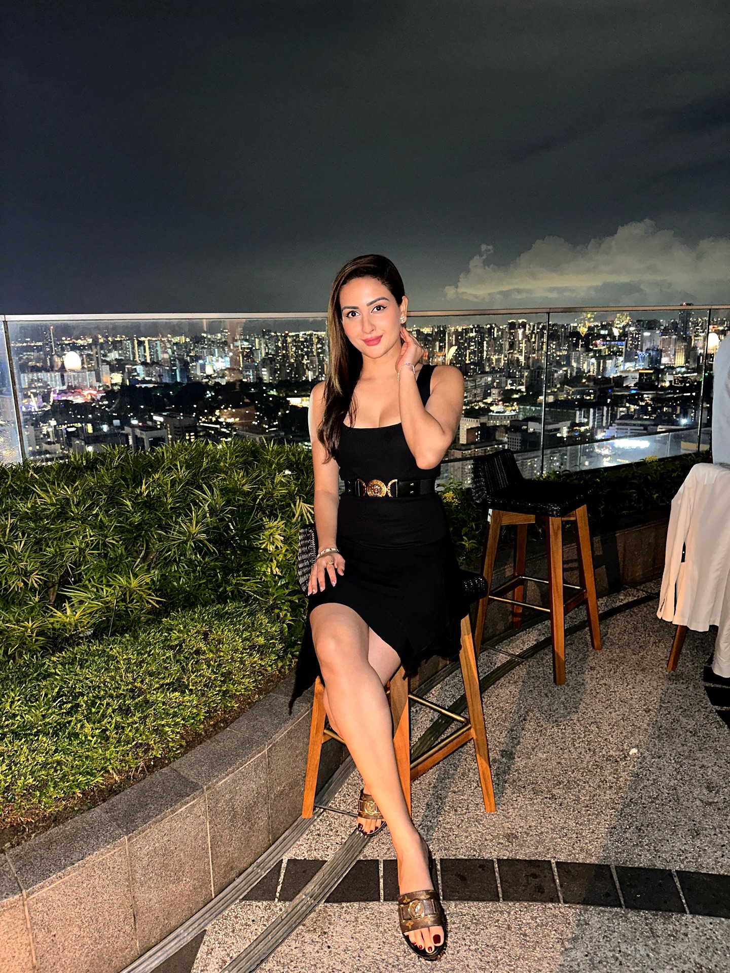 Holiday Style Shines: Zaarayesmin’s Fashion Moment