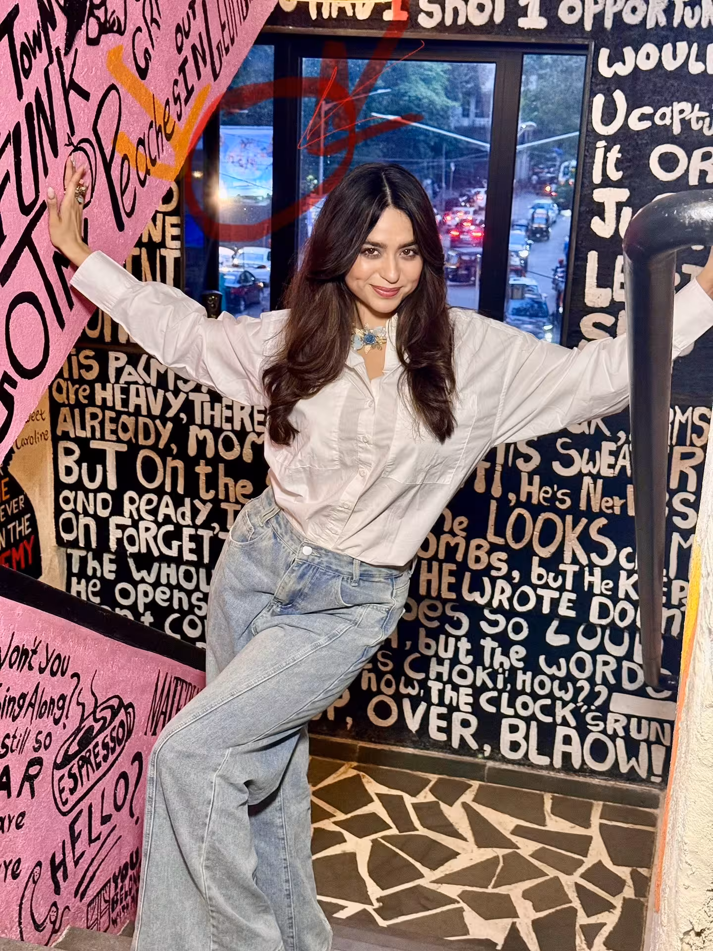 Housefull 5: Soundarya Sharma at Bandra Spot Doctor-turned-actor Soundarya Sharma elevates Housefull 5 buzz at a trendy Bandra cafe now.