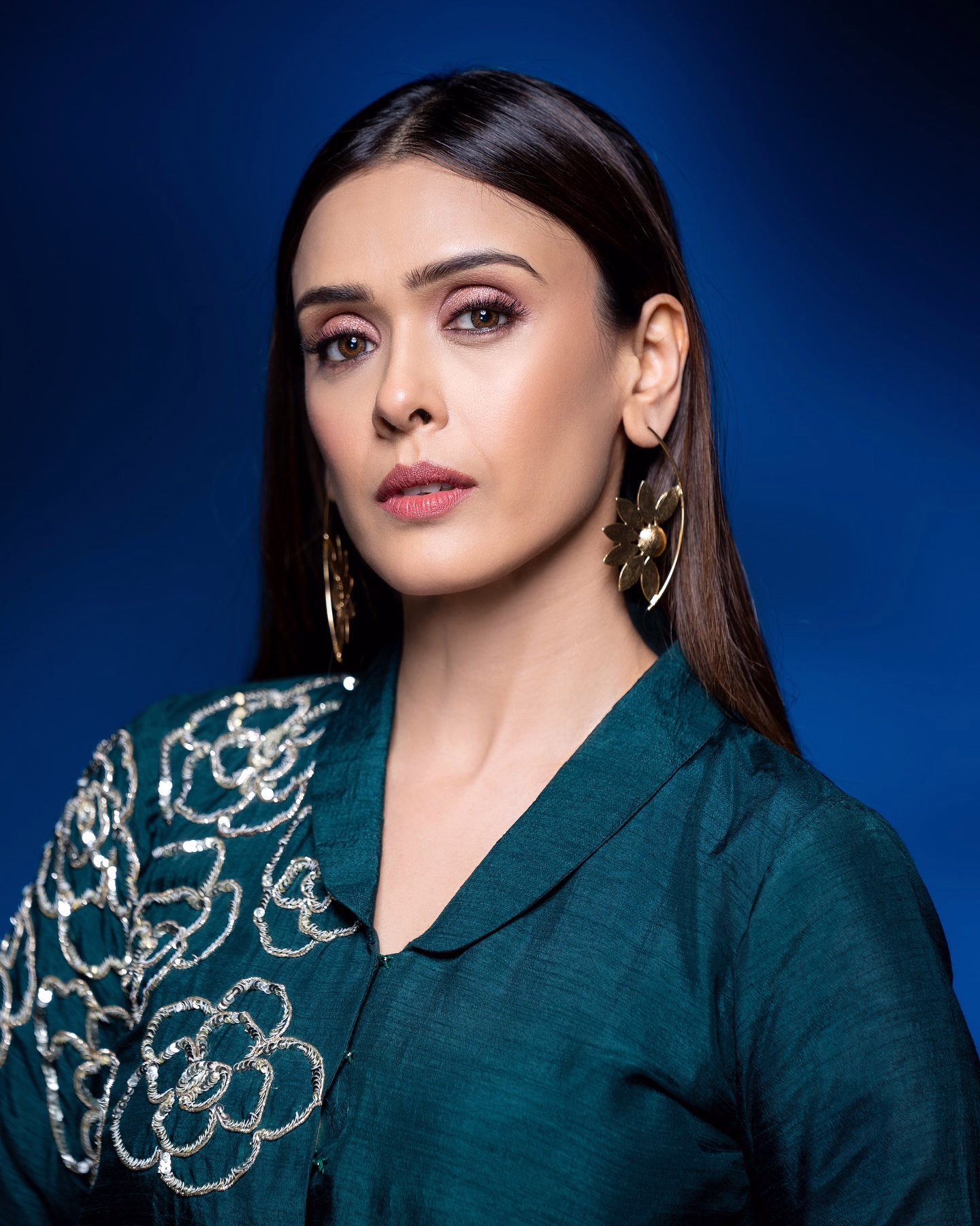 Hrishitaa Bhatt Redefines Fusion Fashion
