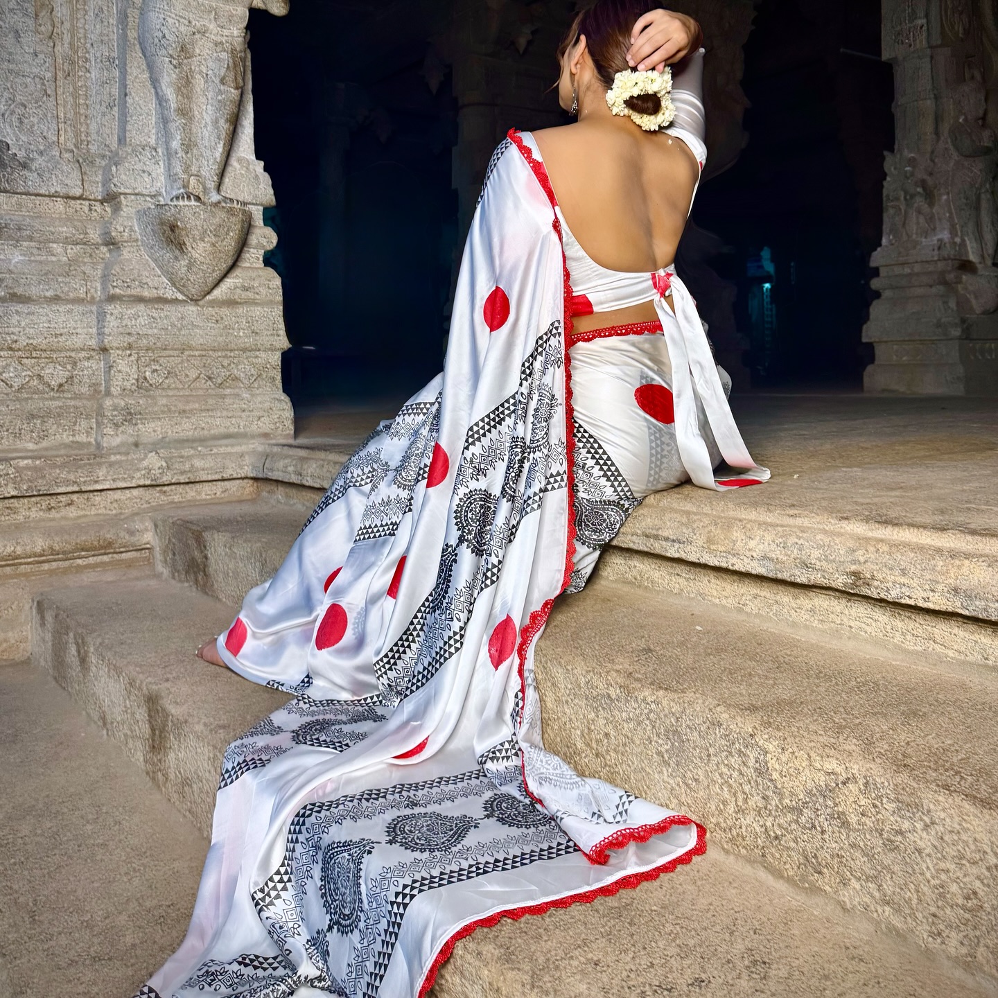 Huma Qureshi’s Sari Elegance In Madurai