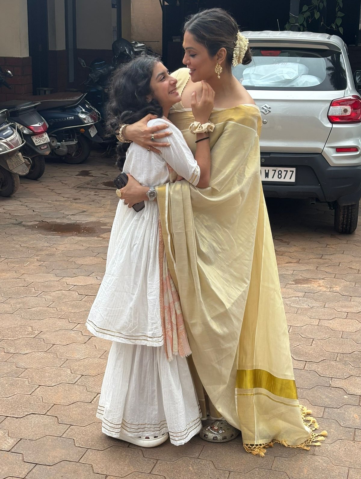 Isha Koppikar Channels Divine Energy