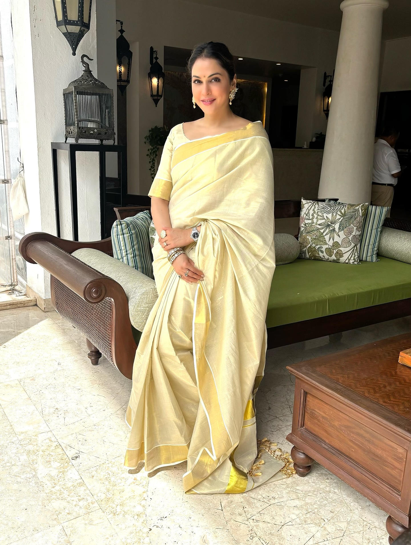 Isha Koppikar Channels Divine Energy