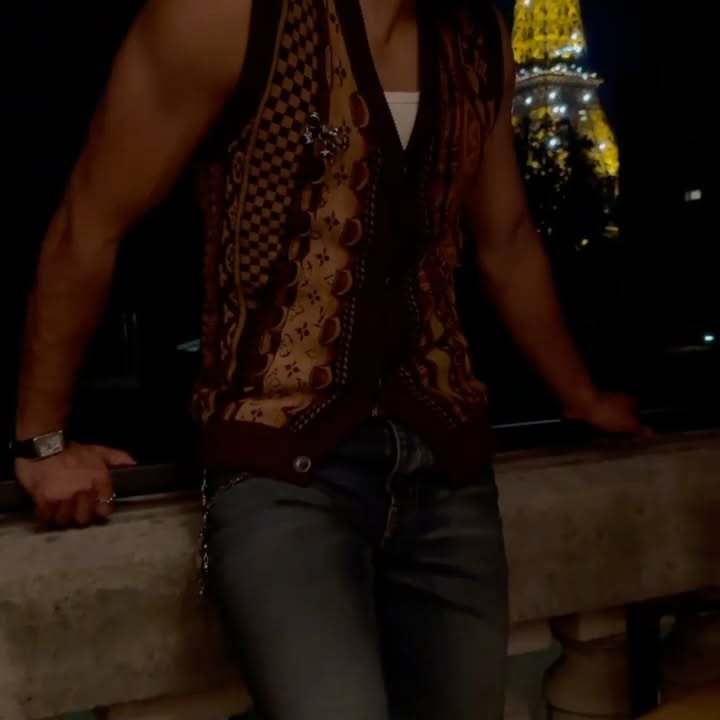 Ishaan Khatter Shines at LV PFW 2025