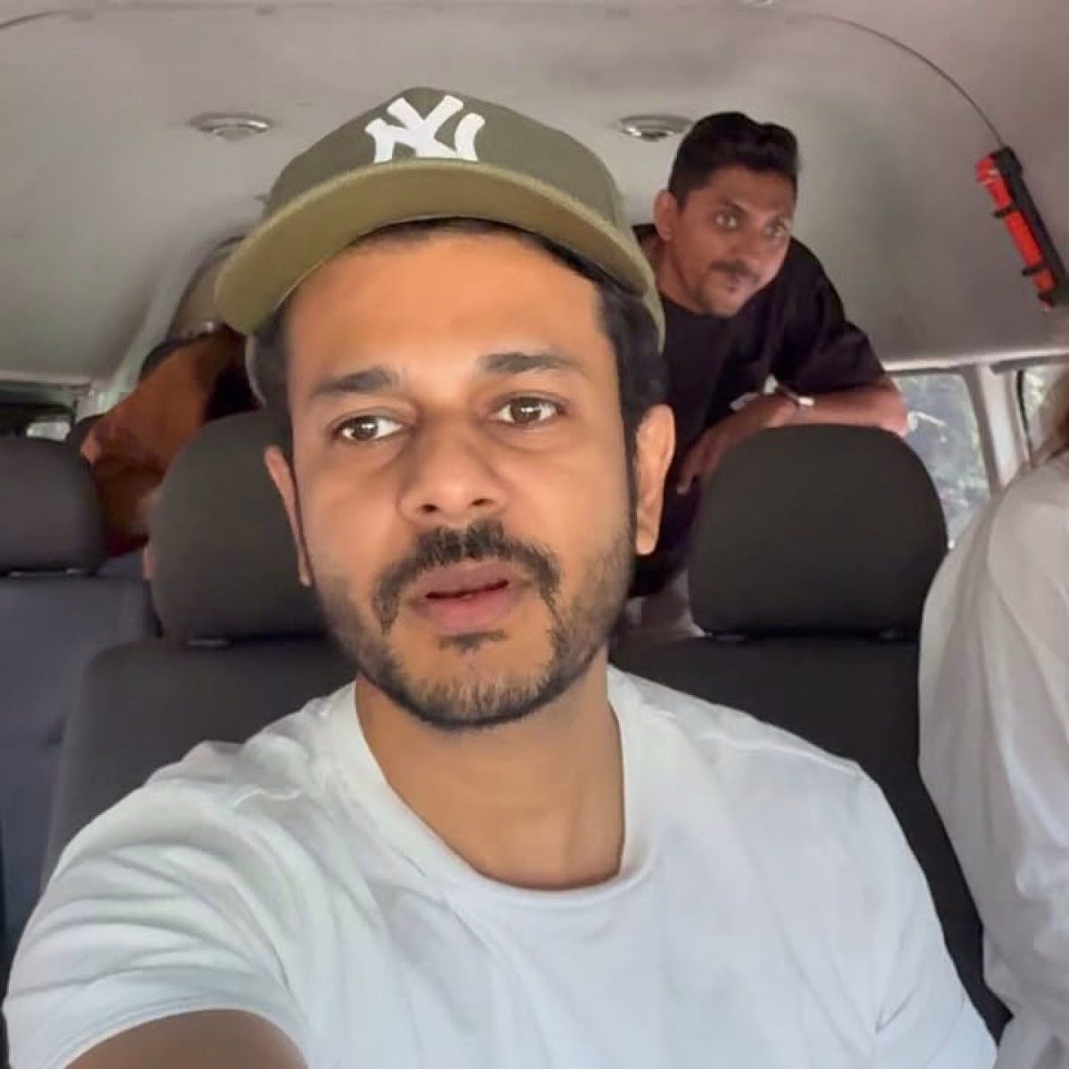 Jay Soni Enjoys Wild Safari Adventure Jay Soni escapes to Thailand safari, sharing wildlife moments with his wild tribe in style.