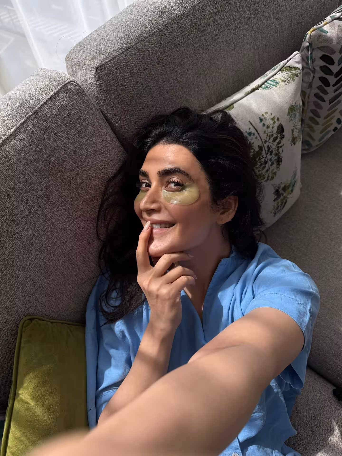 Karishma Tanna’s Relaxed Selfie Sparks Buzz Her candid nap selfie radiates warmth and charm as fans celebrate her effortless beauty!!!