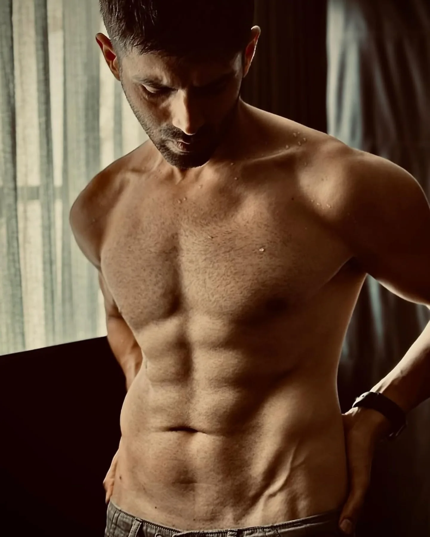 Kartik Aaryan Pics Captivate Fans