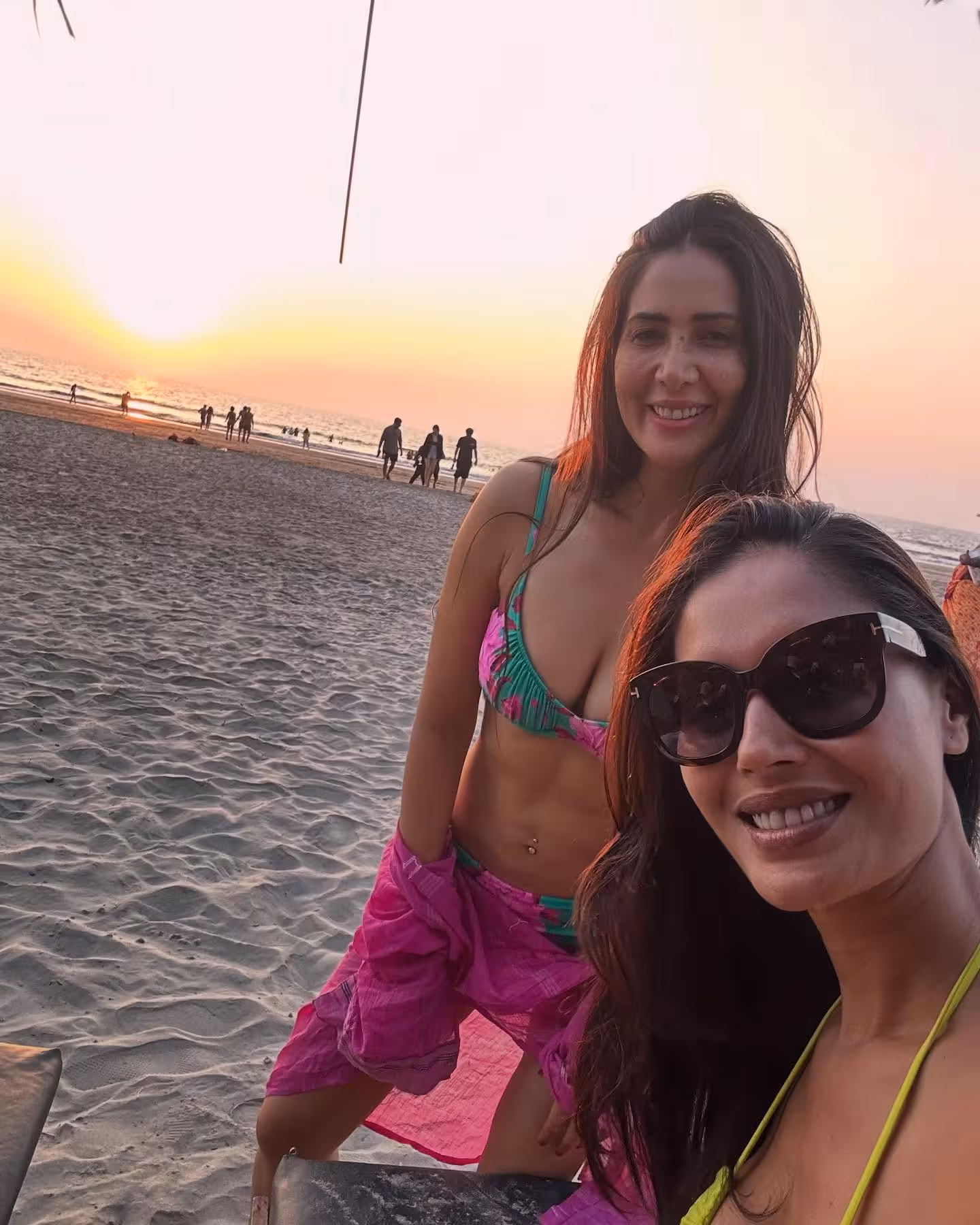 Kim Sharma Offers Sweet Birthday Wishes