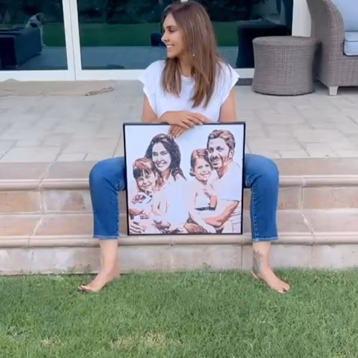 Lisa Ray Celebrates Handmade Portrait Magic Embracing slow art and heartfelt skill, this crafted piece captures pure artisanal care.!!