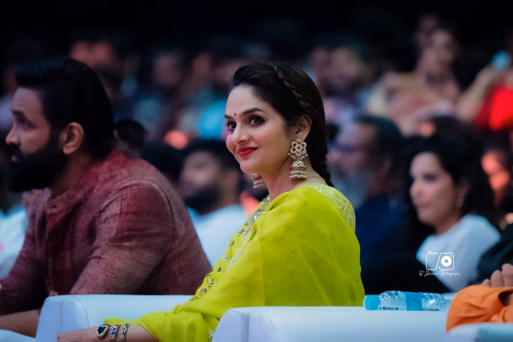 Bollywood icon Madhoo dazzles Kannappa Prerelease, merging timeless charm with bold grace.