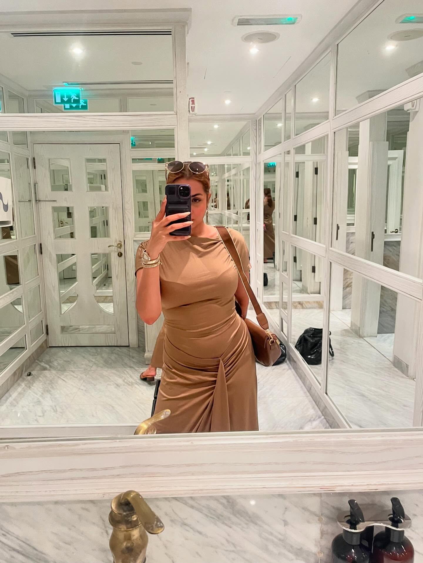 Madhura Naik Embraces Solitude In UAE Night