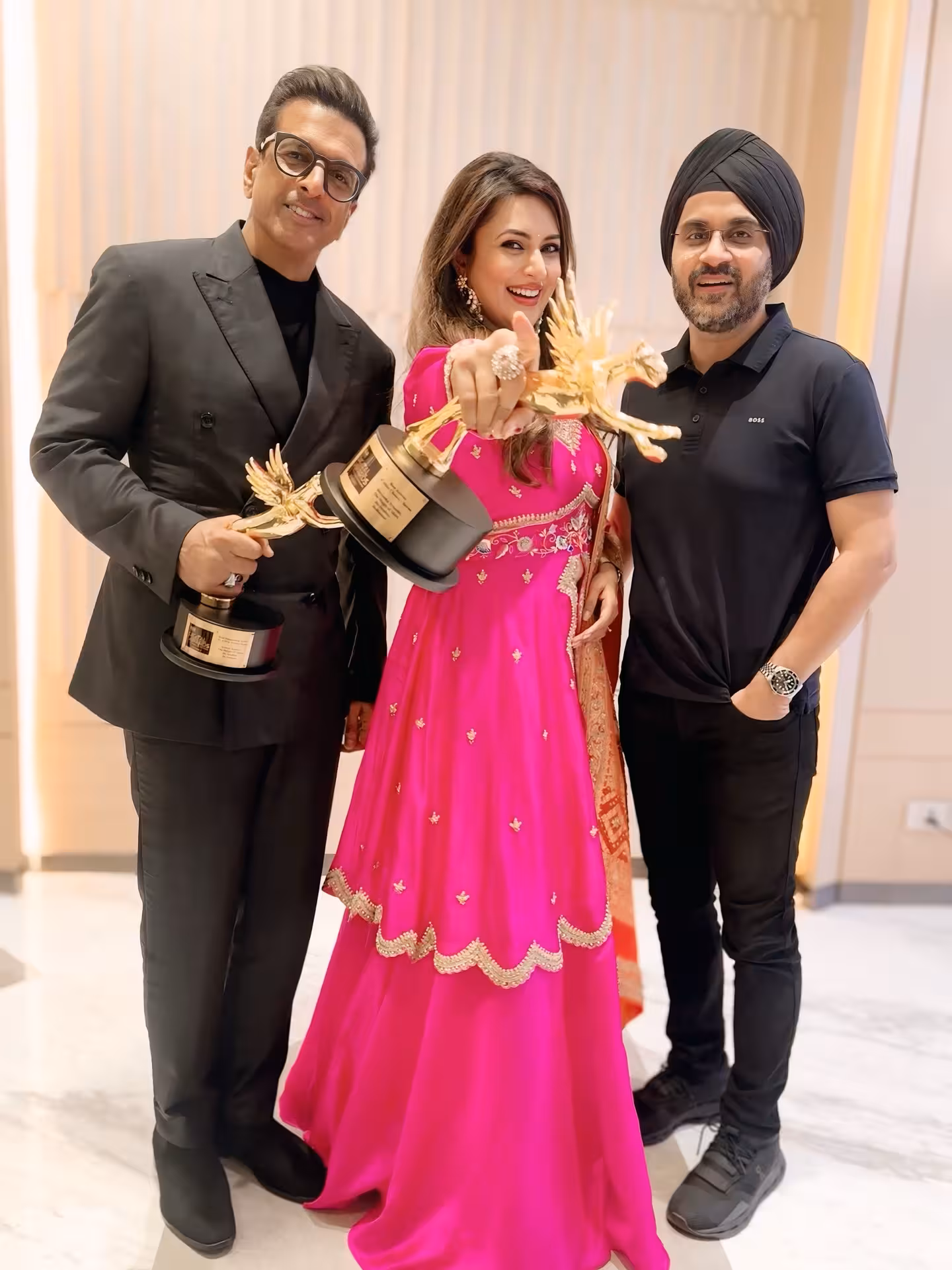 Magic, delays and 90s flair combine as accolades crown the talent of The Magic of Shiri.!!