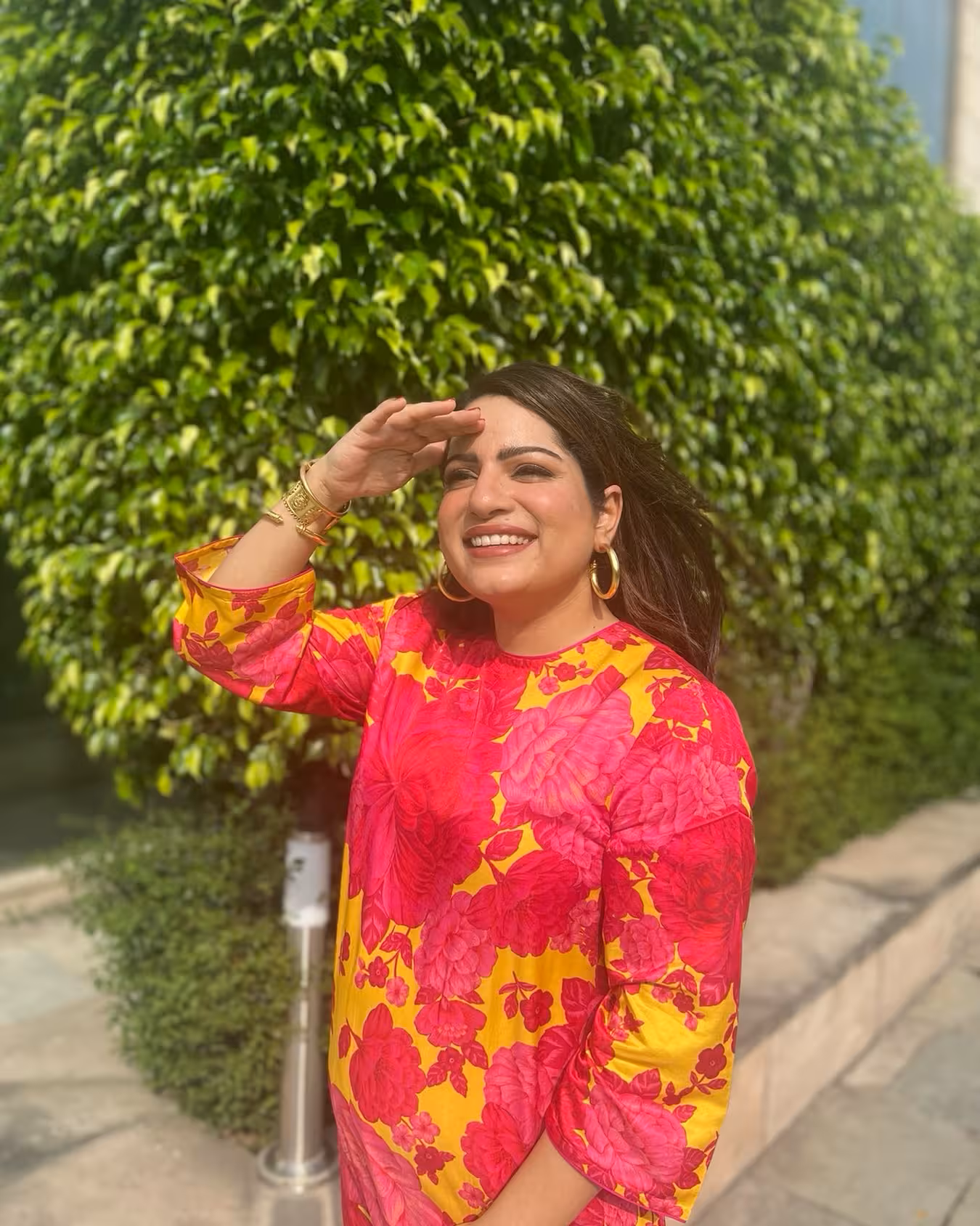 Comedian Mallika Dua charms fans with a quirky post, blending humor, wit and raw nostalgia