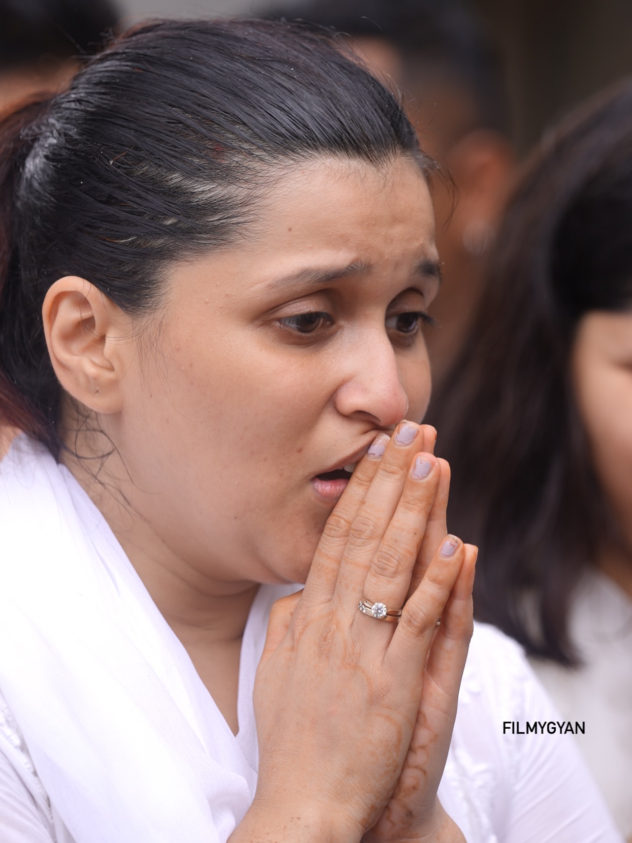 Mannara Bids Farewell To Her Father