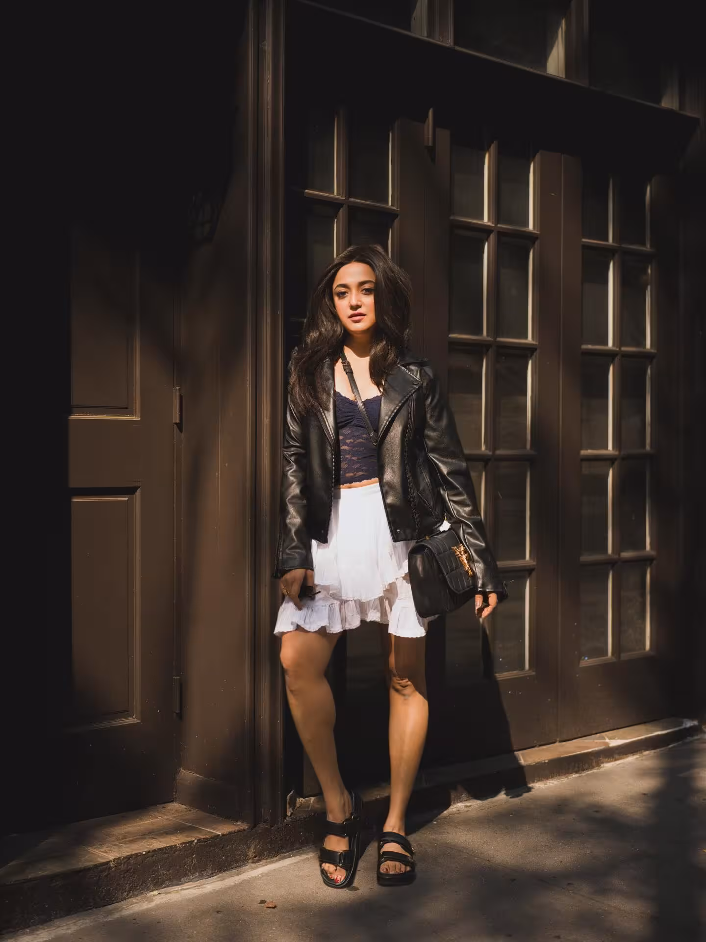 Monali Thakur Embraces Urban Freedom