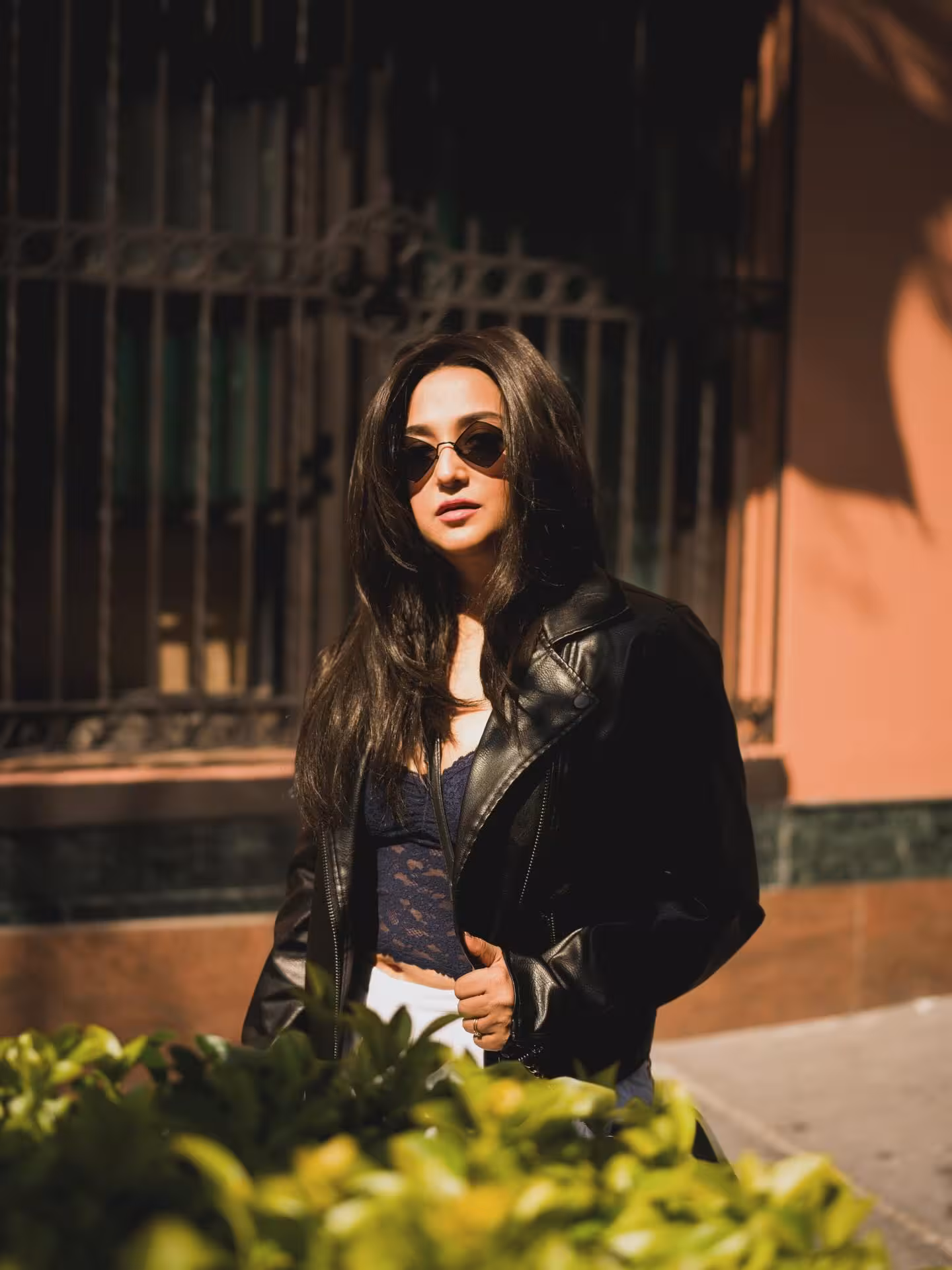 Monali Thakur Embraces Urban Freedom