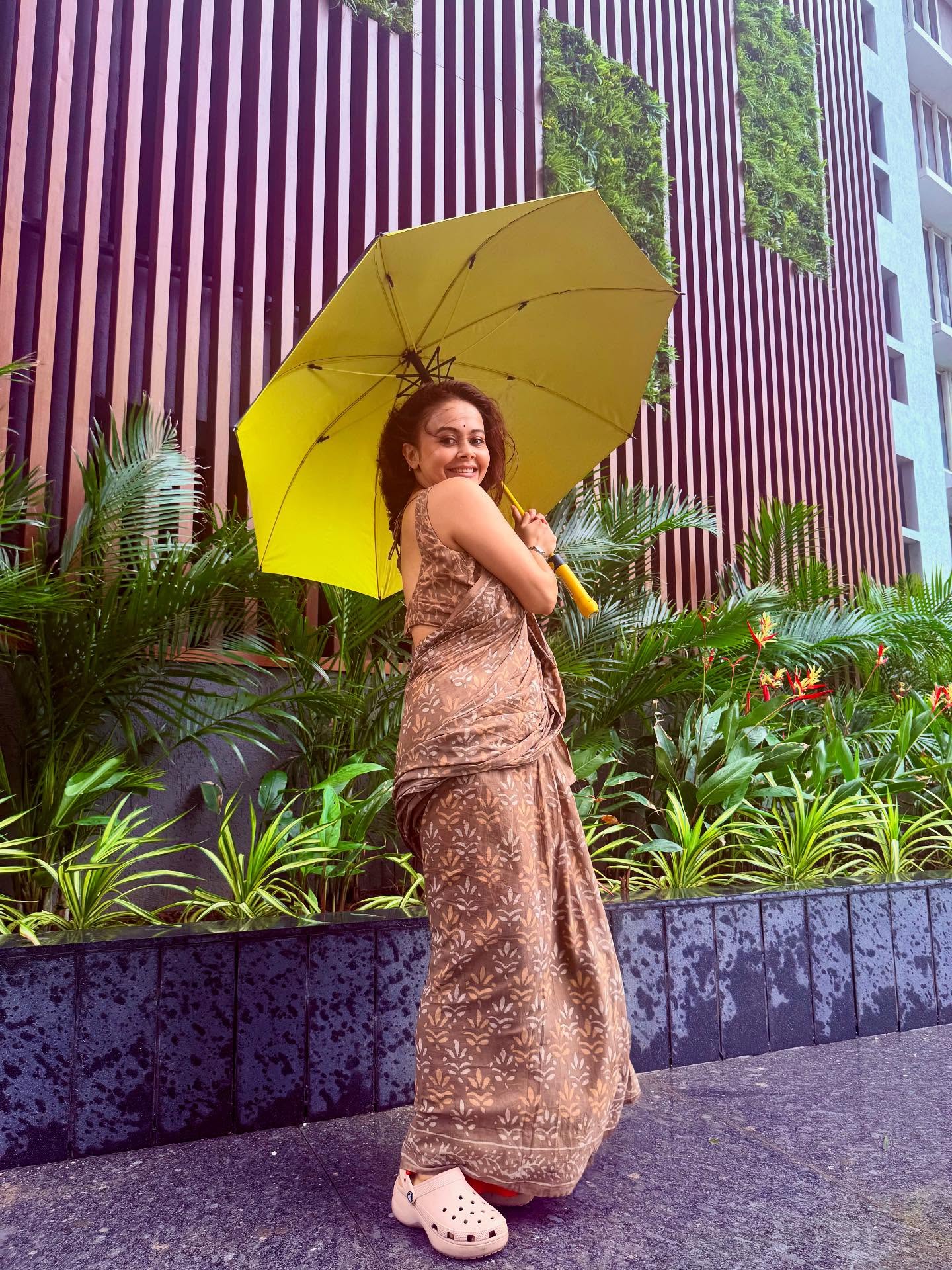 Monsoon Style: Devoleena’s Rainy Day Elegance