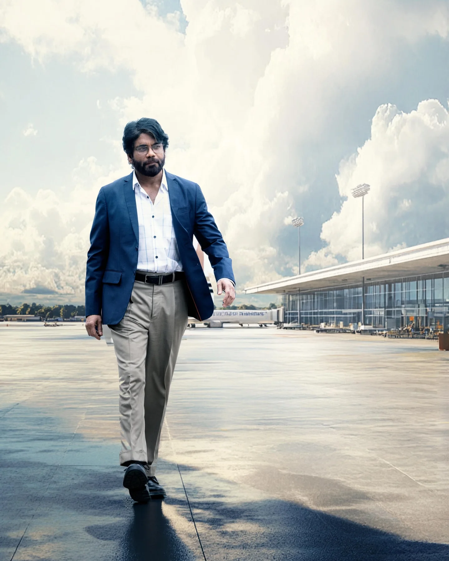 Nagarjuna Embraces Kuberaa Love