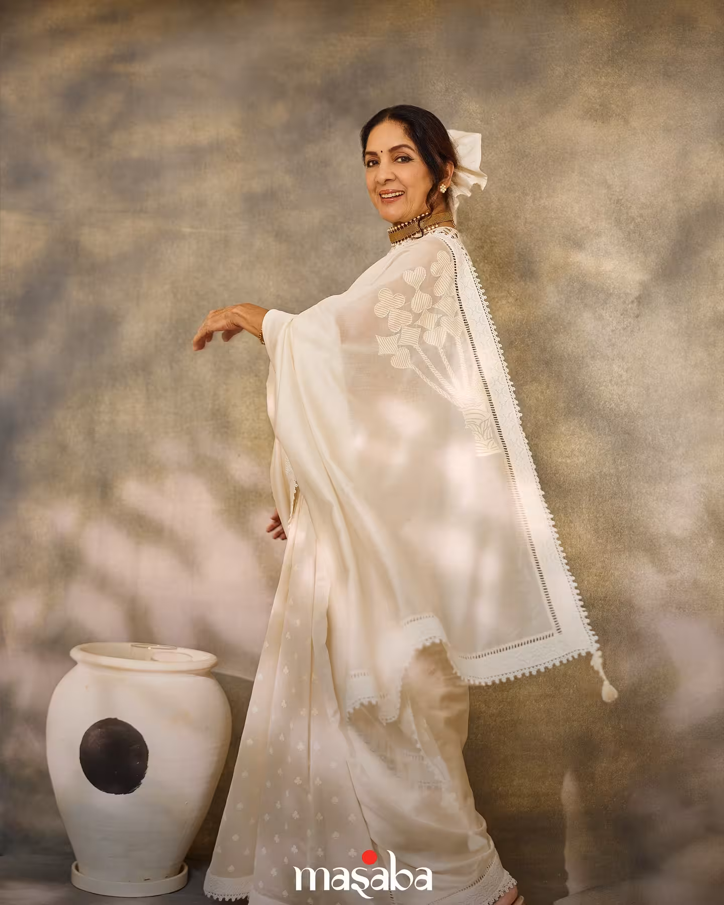 Elegant Neena Gupta dazzles in ‘Ivory All Fours’ saree and shimmering Pyaar cuff magic.!!