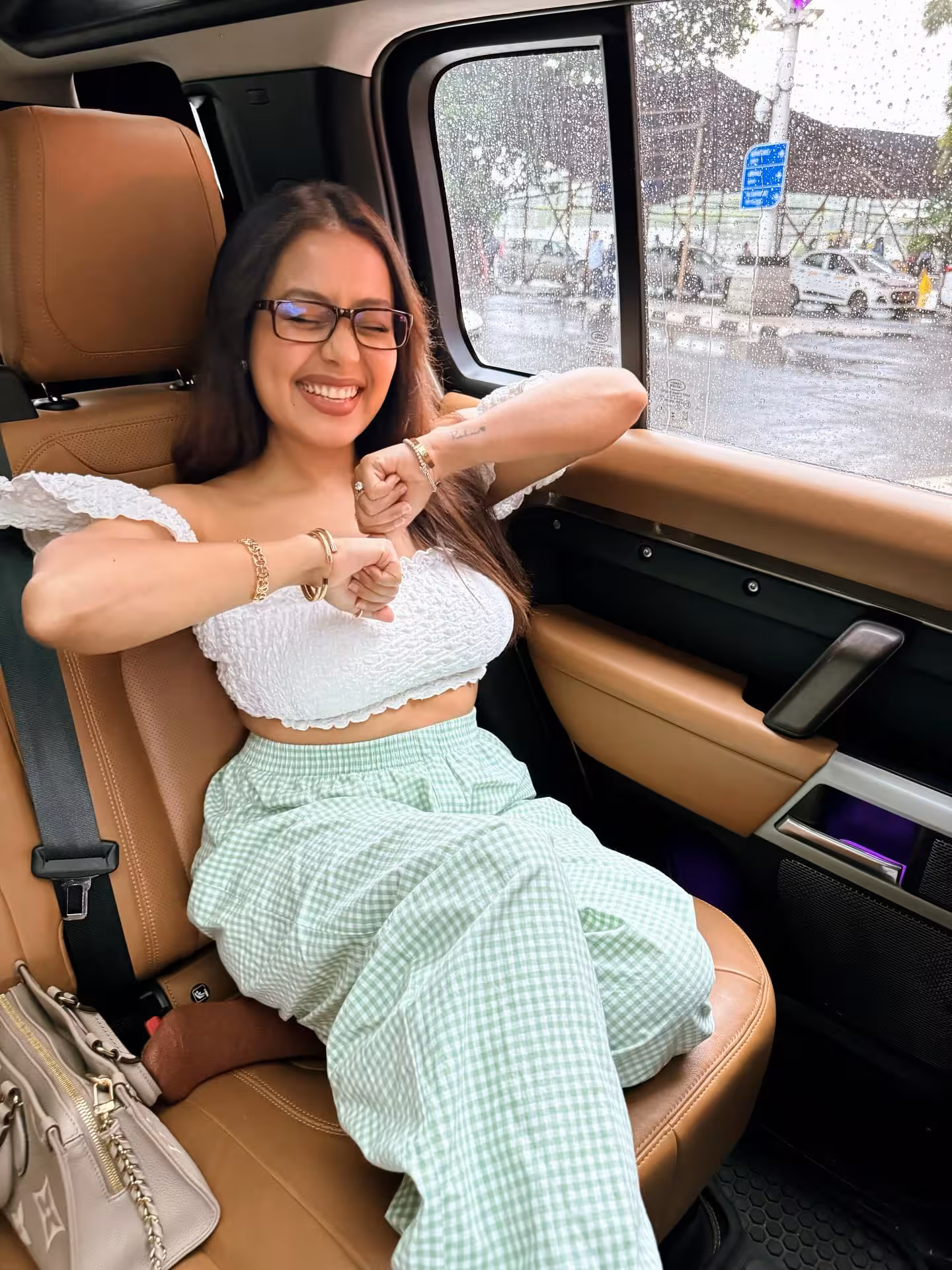Beloved singer Neha Kakkar shines in a splashy post, thrilling fans worldwide with vibes.