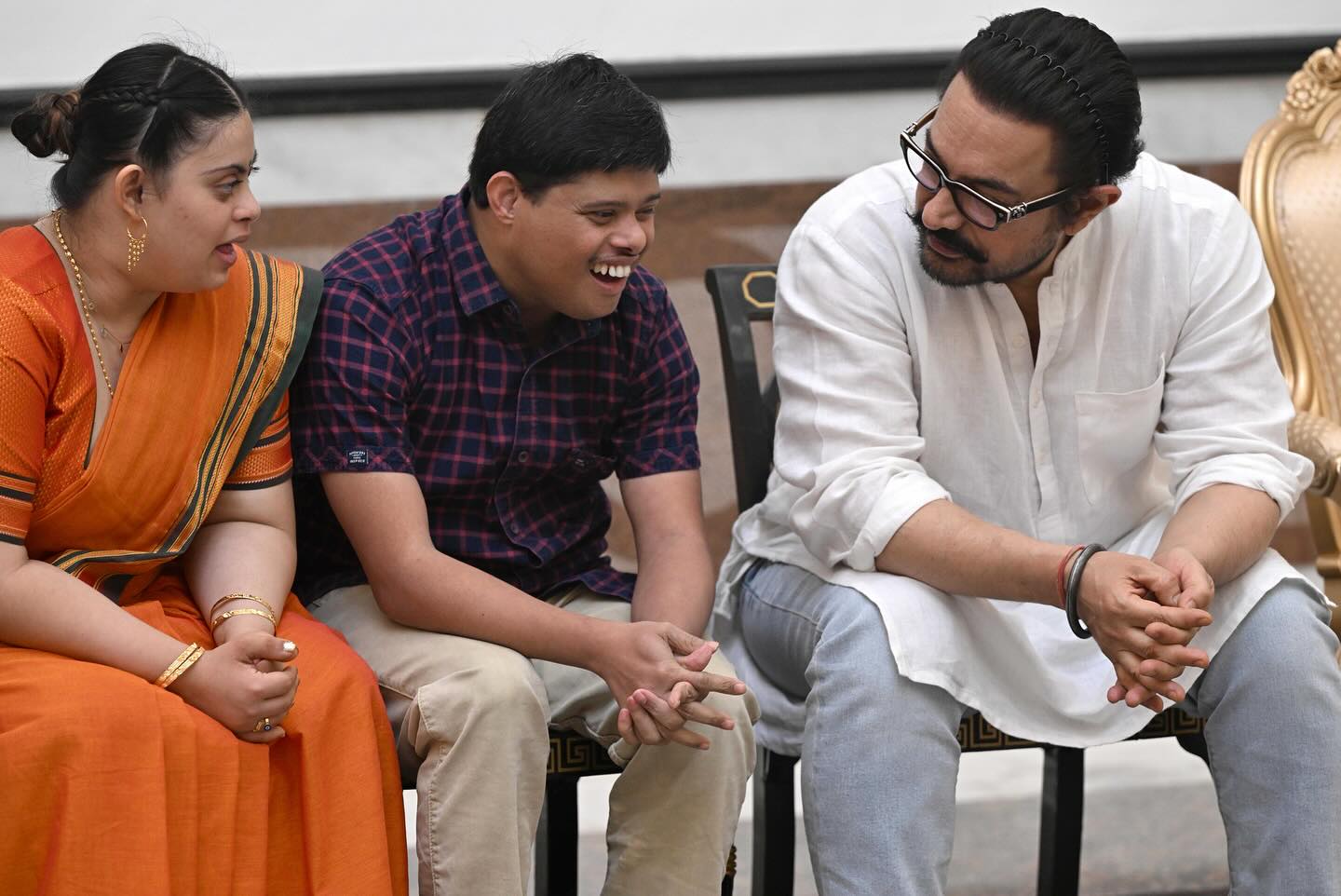 President Endorses Sitaare Zameen Par