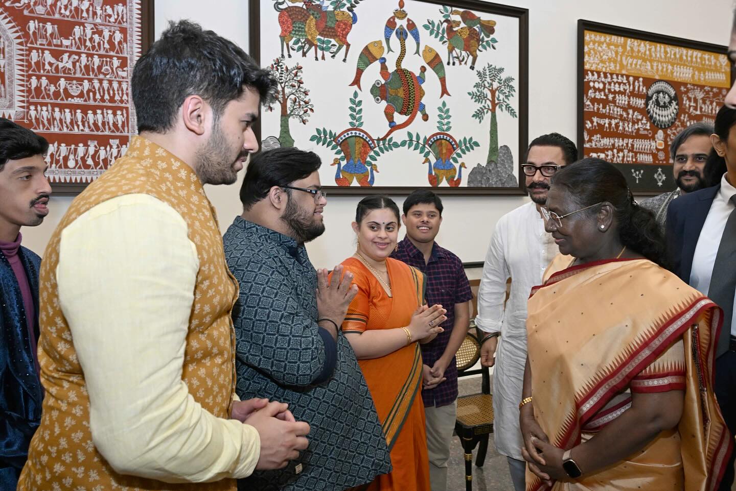 President Endorses Sitaare Zameen Par