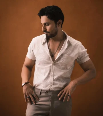 A succinct tribute captures the essence of Randeep Hooda's captivating presence in cinema.!
