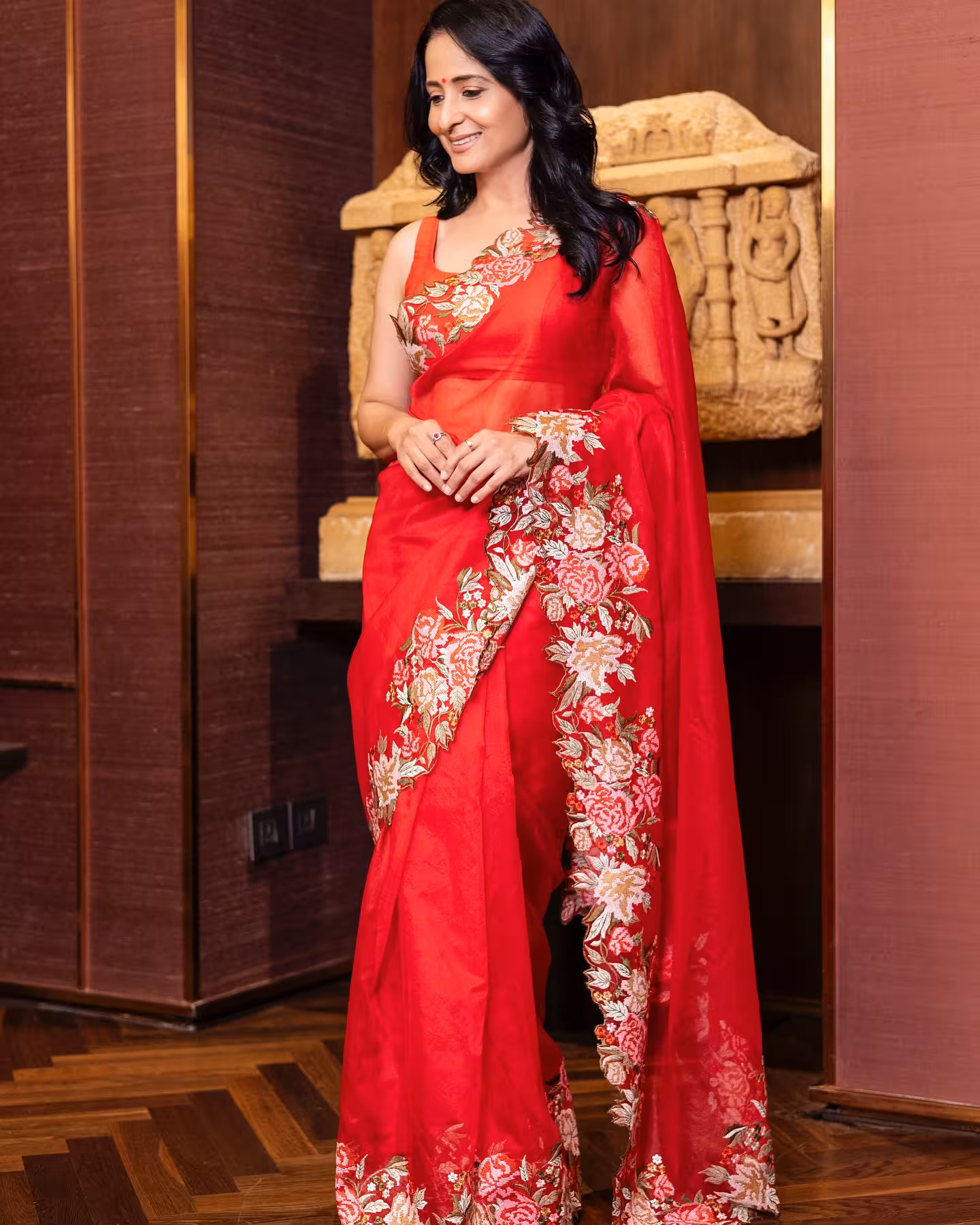 Red Saree Statement Steals The Spotlight Lataa Saberwal radiates true style in red saree, exuding elegance at JW Marriott Juhu. wow!