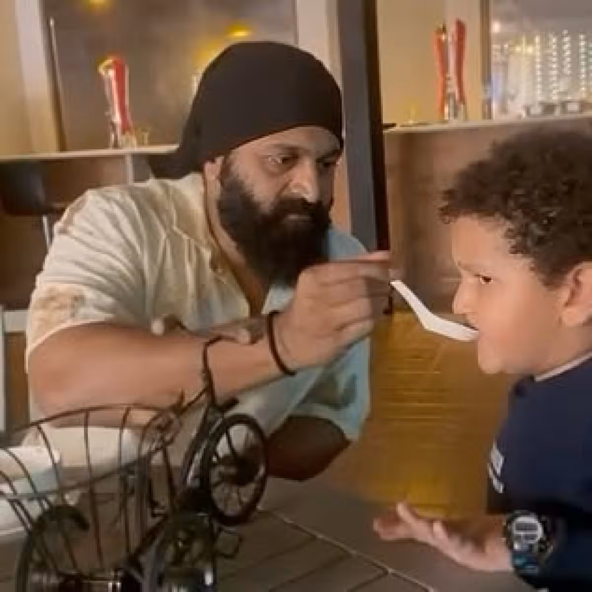 Rishab Shetty Embraces Fatherhood Rishab Shetty shares tender moments with Ranvit and Raadya, captivating hearts online now.