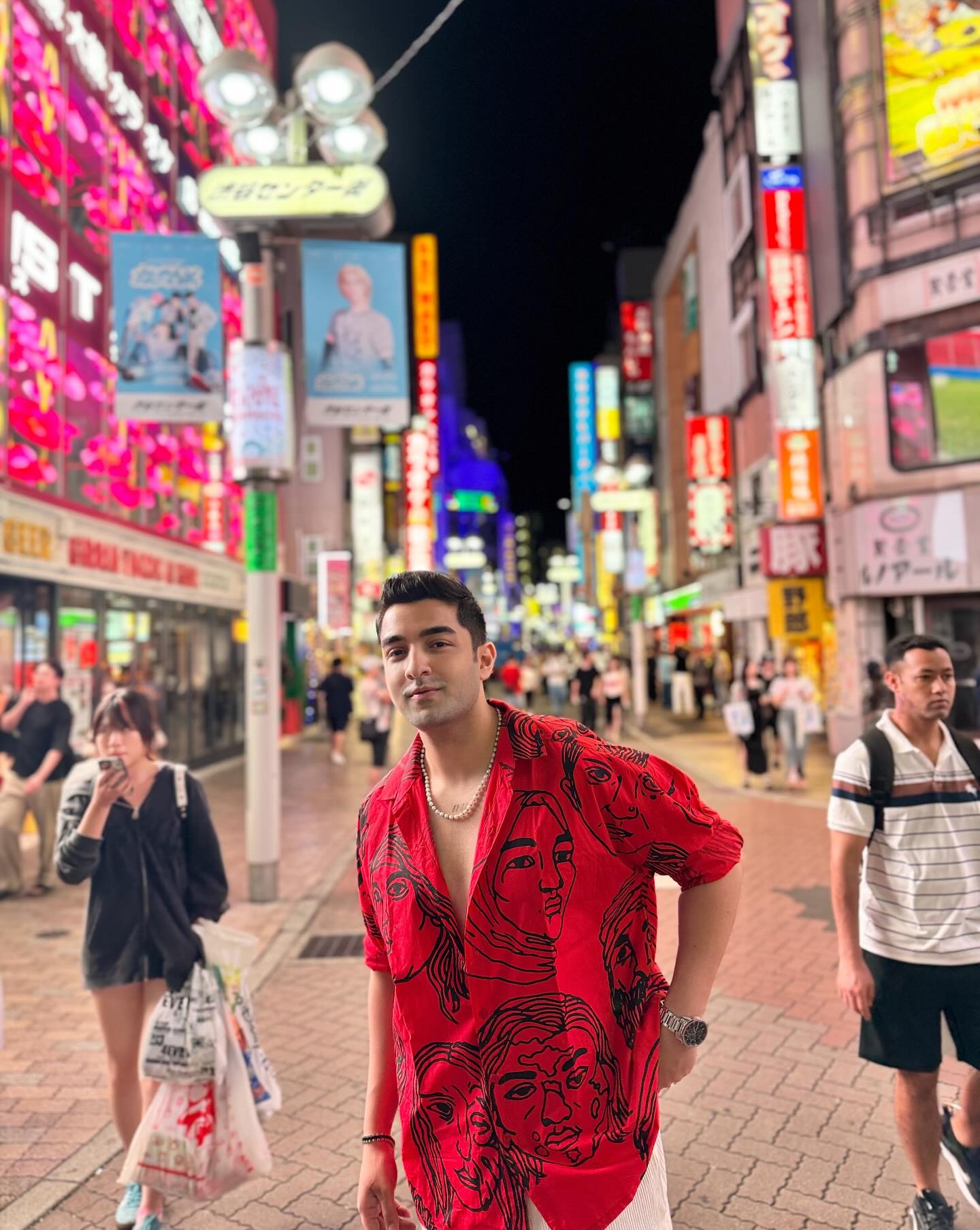 Rohit Suchanti Greets Japan