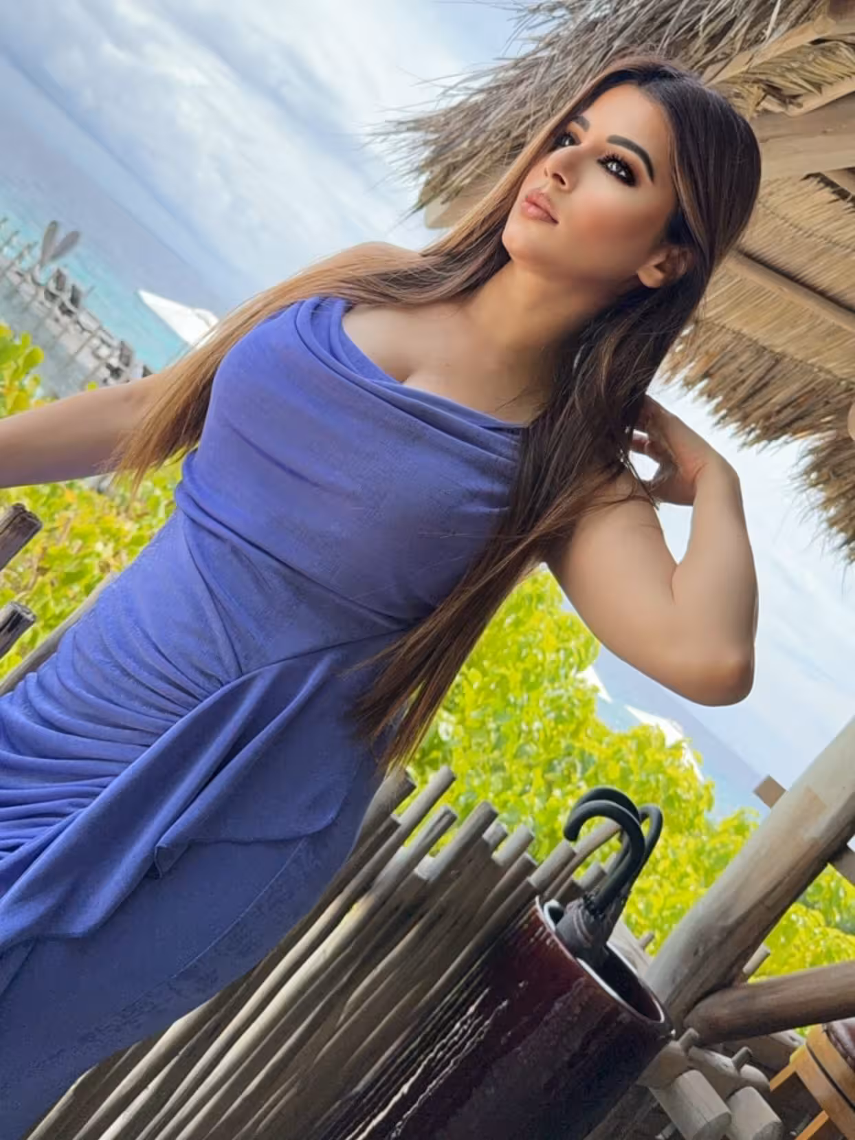 Witness nature’s expanse as Kainaat Arora marvels at endless sea beds and serene beauty!!!