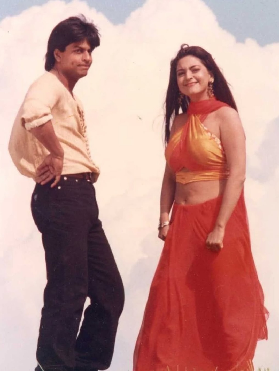 Shahrukh & Juhi: Timeless Bollywood Magic