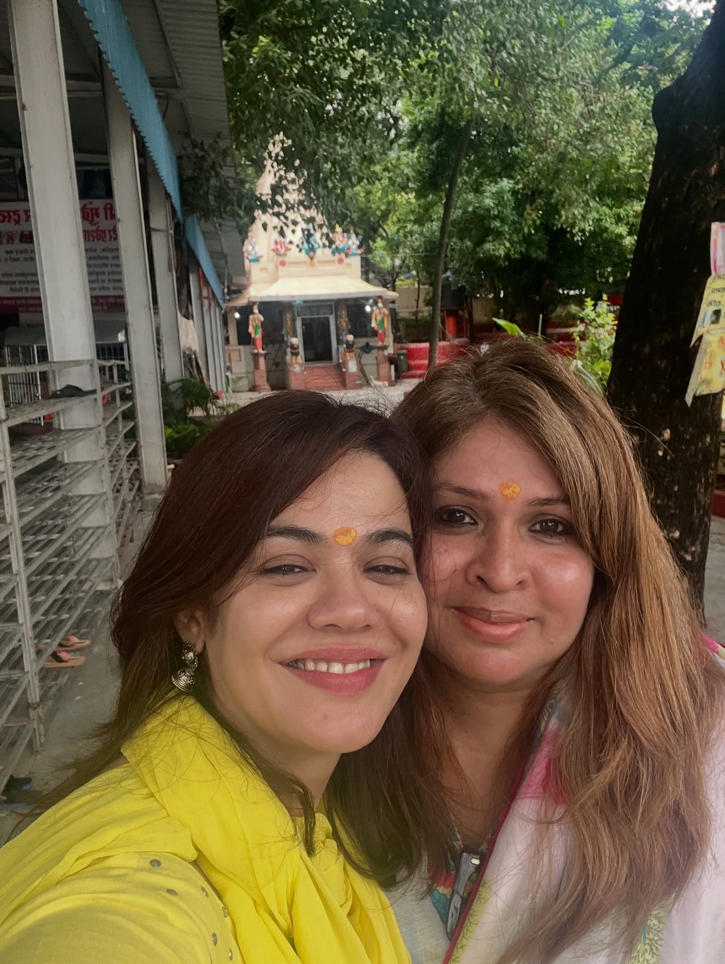 Shweta Revisits Mumbareshwar Temple