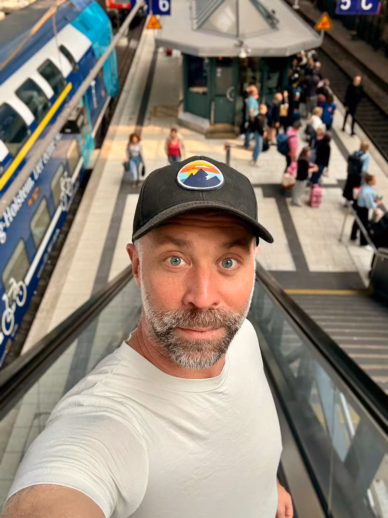 Spotlight On Berlin’s Erik Schmitt Berlin’s creative dynamo uses basic tools to craft stunning videos, captivating audiences