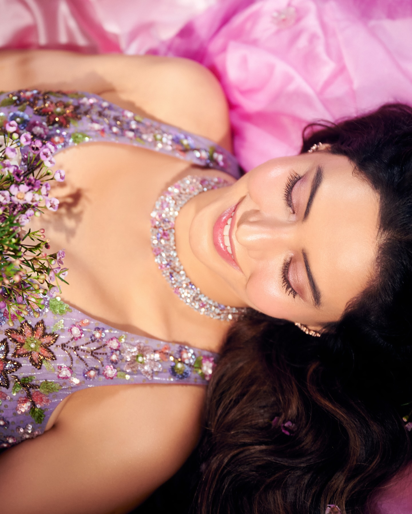 Aamna Sharif Stuns With Chic New Look