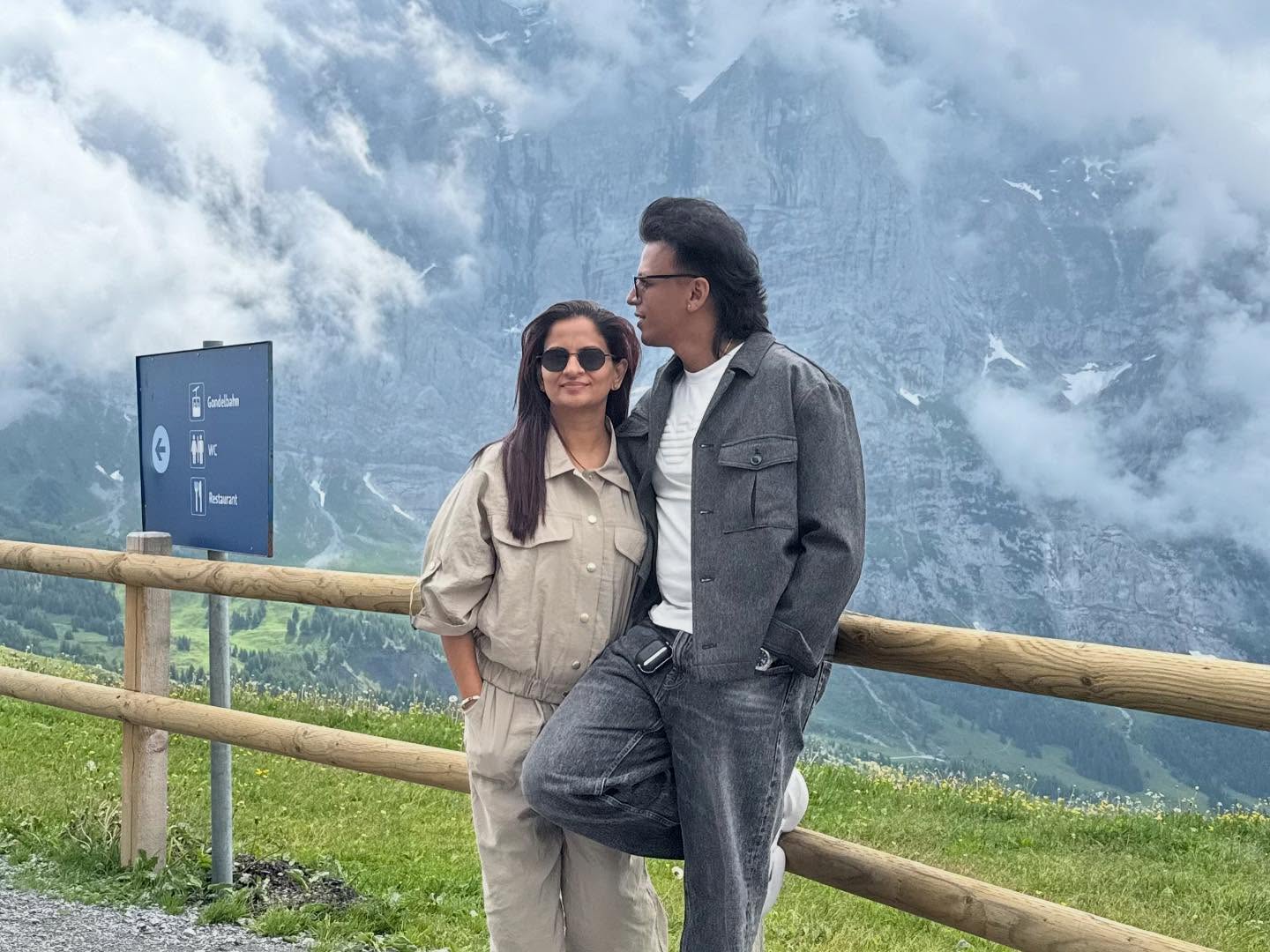 Abhijeet Sawant Celebrates Wife's Birthday
