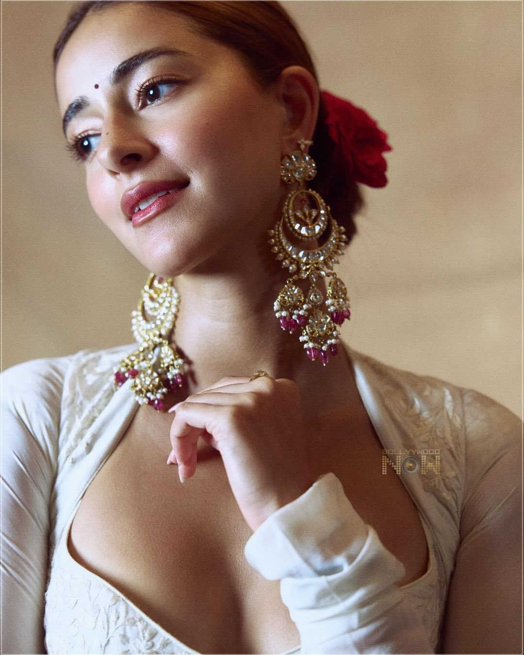 Ananya Honors Rekha With Heartfelt Tribute