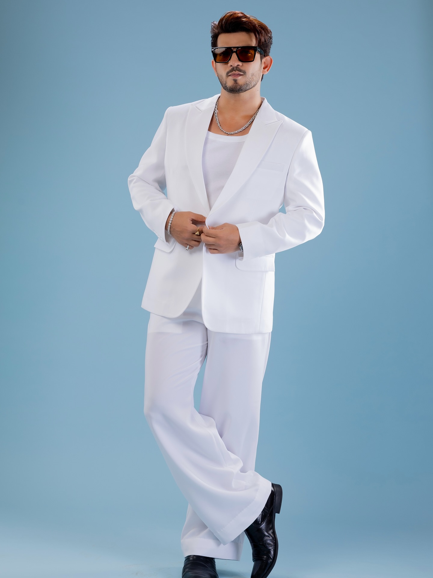 Arjun Bijlani Dazzles In Pure White Suit