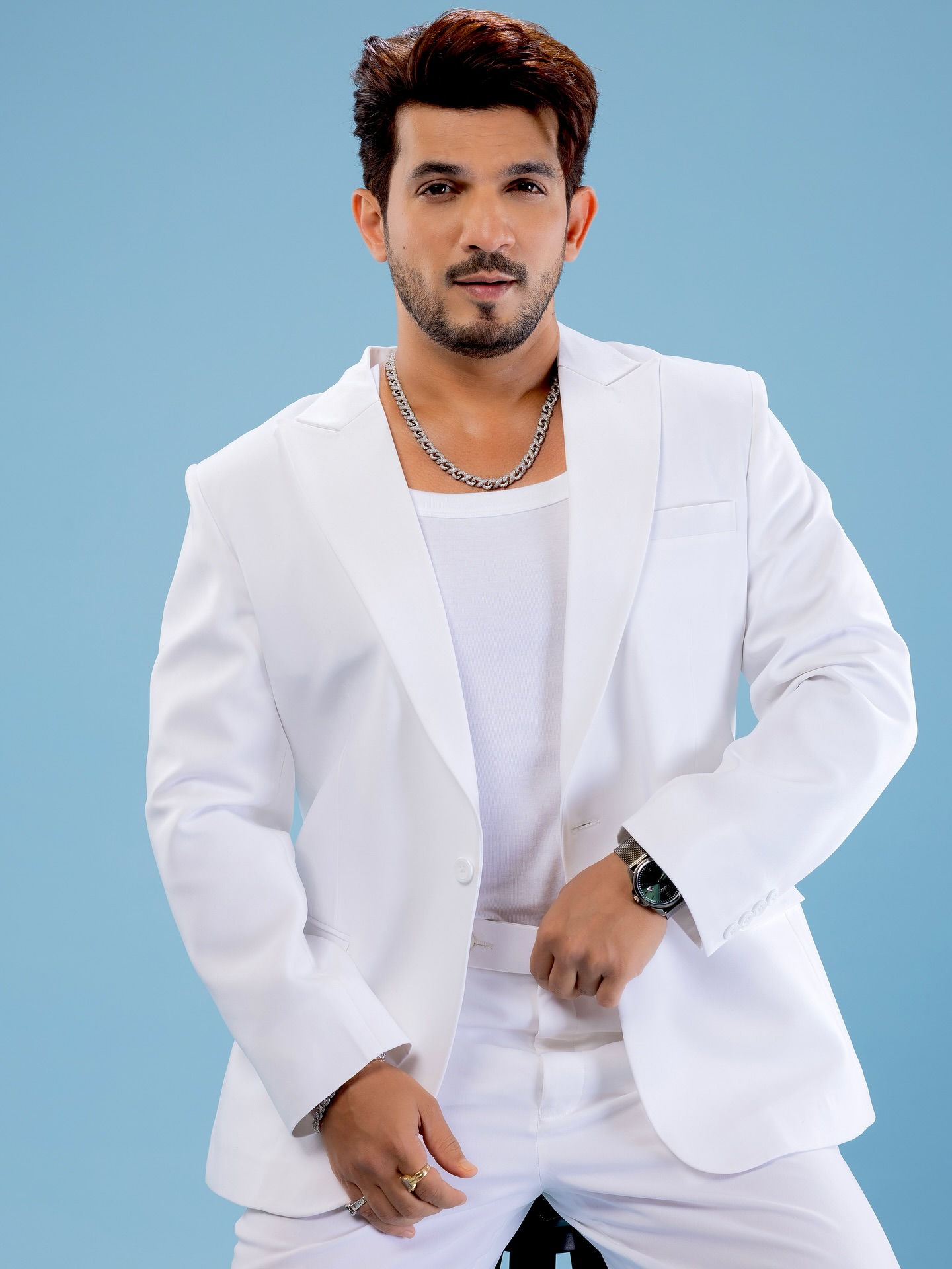 Arjun Bijlani Dazzles In Pure White Suit
