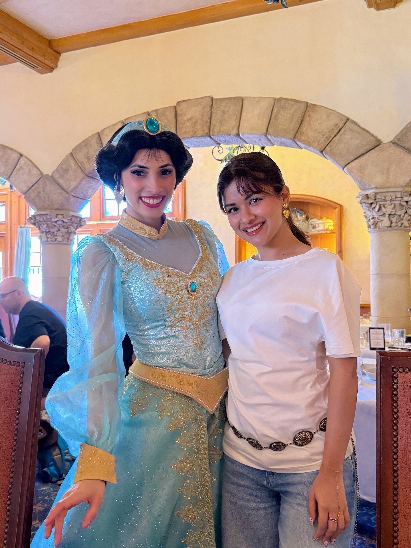 Avneet Kaur's Disneyland Paris Debut