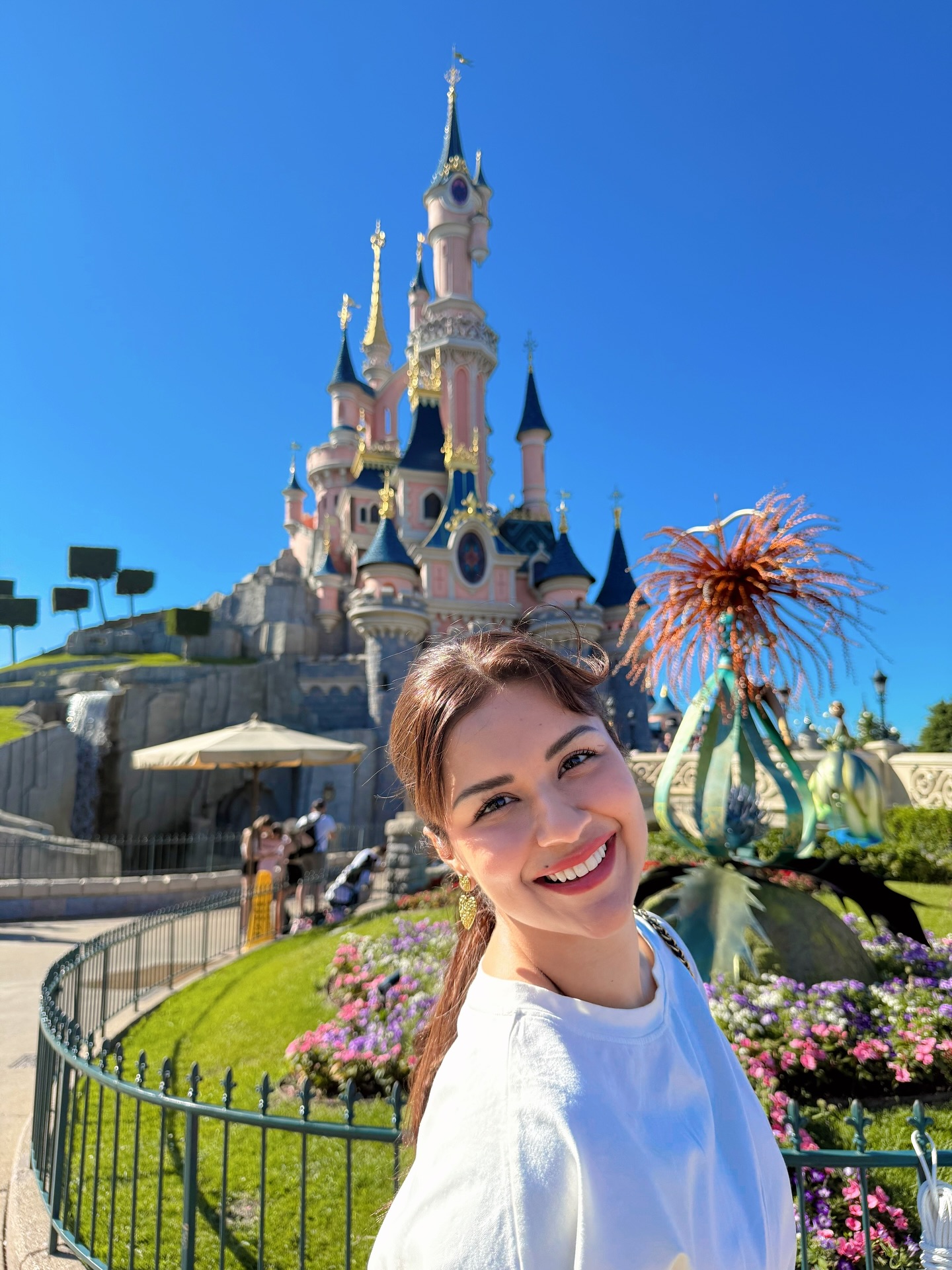 Avneet Kaur's Disneyland Paris Debut
