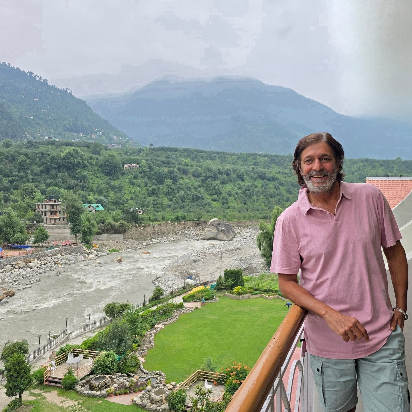 Chunky Pandey Enjoys Manali Getaway With #Rahuketu Boys
