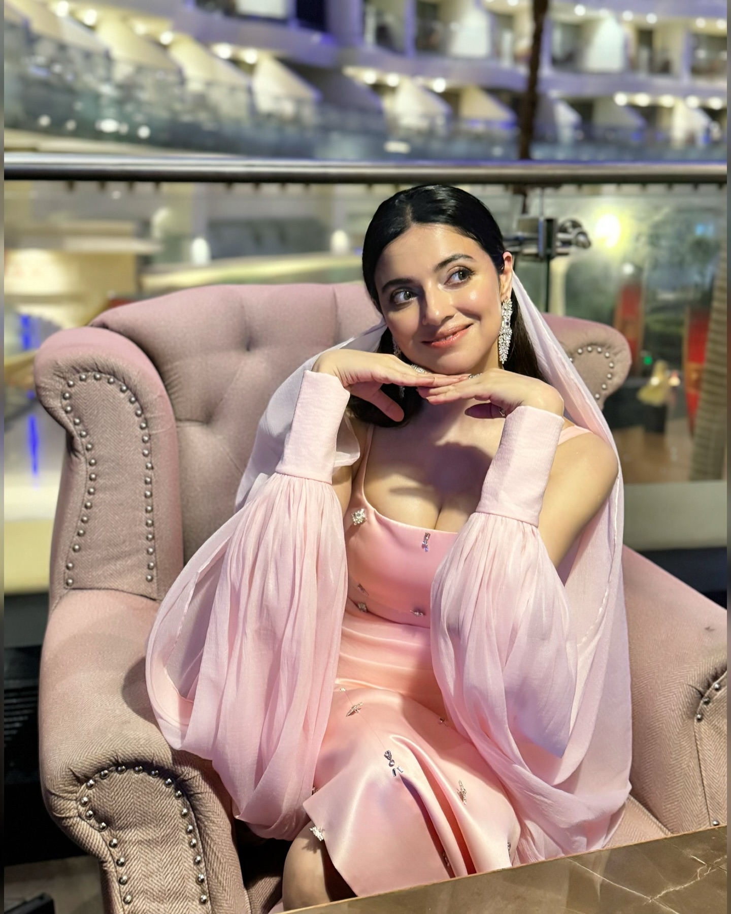 Divya Khosla Kumar Wins Savi Performance Honor