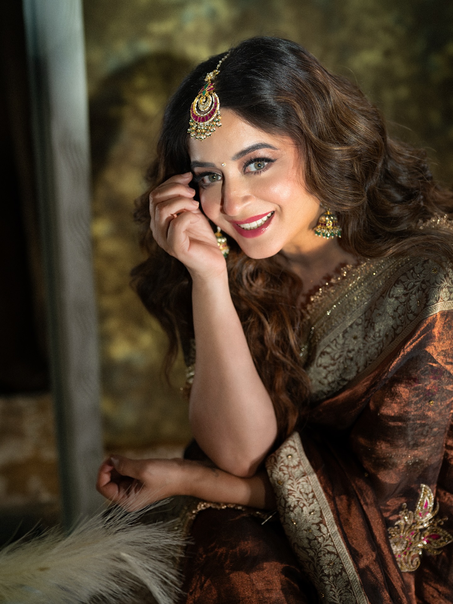 Elegant Saree Look Stuns On Mahhi Vij