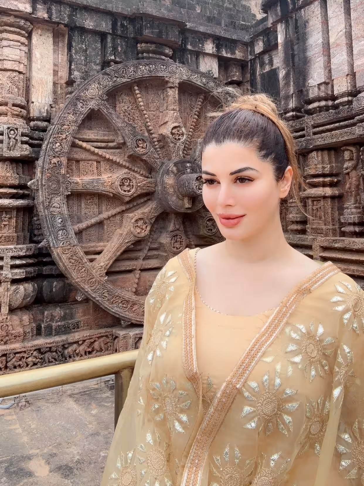 Star Kainaat Arora rediscovers calm at Konark temple amidst rich history and sacred serenity.