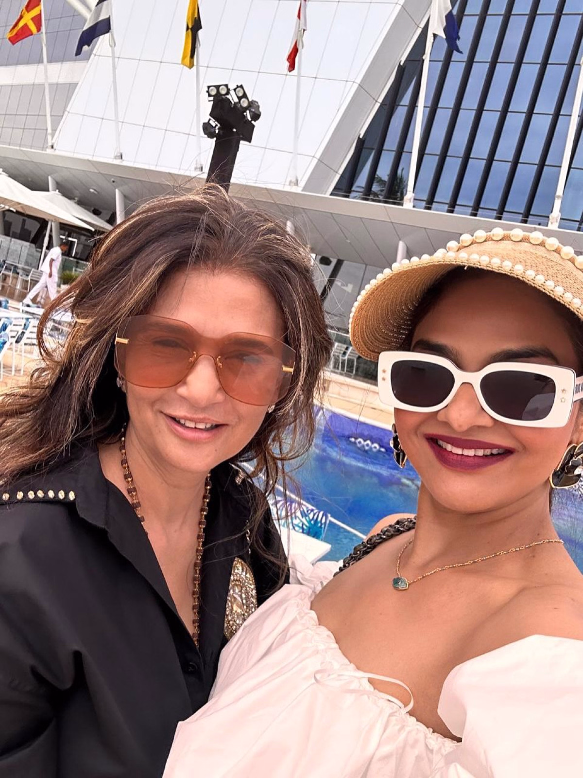 Renowned actress Madhoo shares a warm birthday greeting to her dear friend Rhea on Insta!!