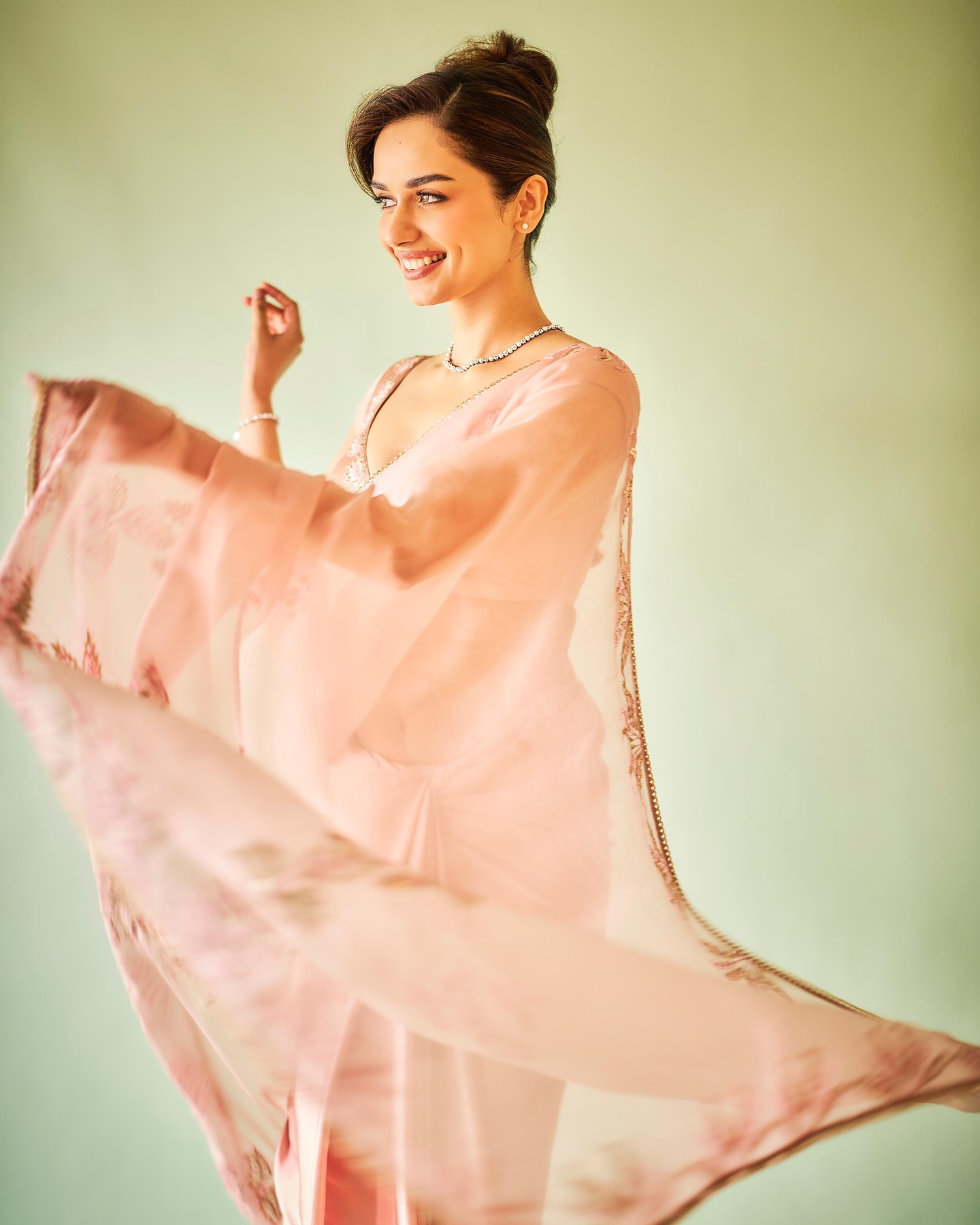 Manushi Chhillar In Maalik Debuts Gangster Allure