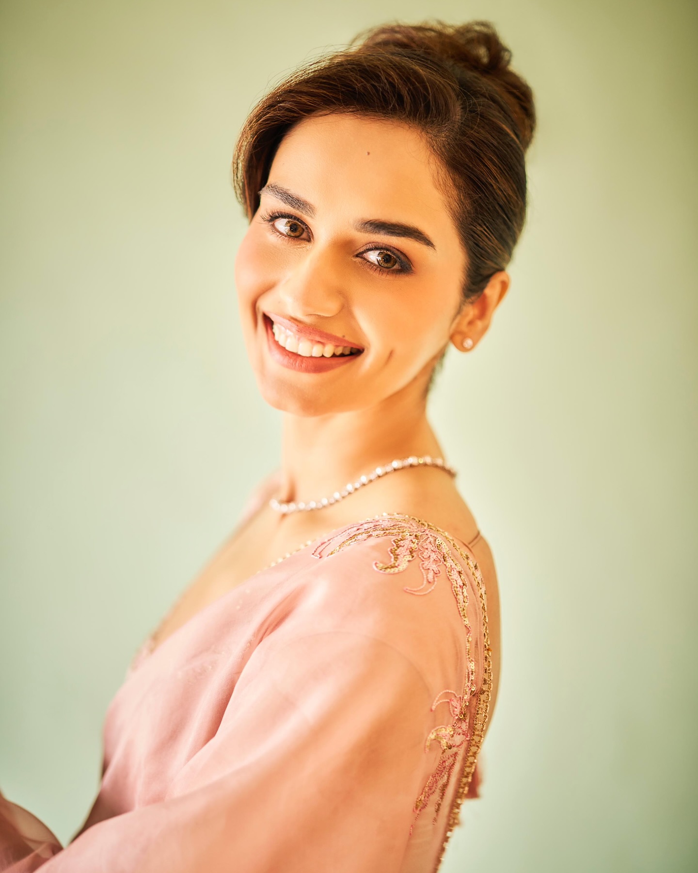 Manushi Chhillar In Maalik Debuts Gangster Allure
