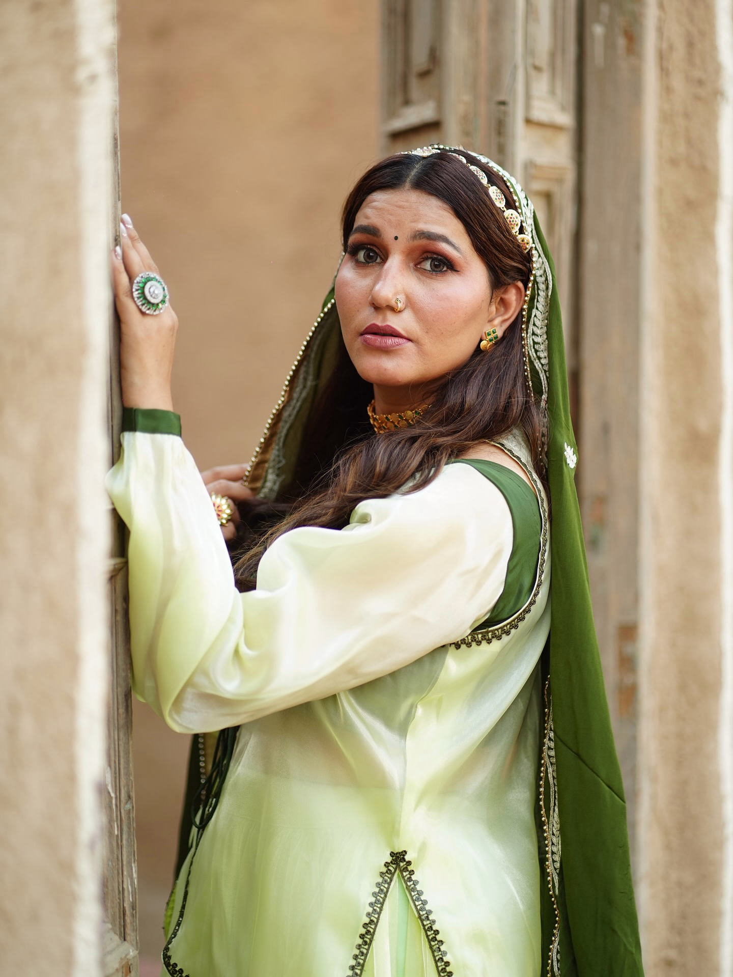 Celebrity icon in a chic ensemble from Ratnavati Collection radiates positivity and style!