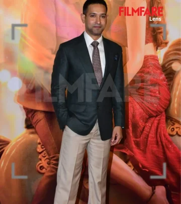 Trailer debut dazzles audiences as stars shine at the event with panache and charm tonight